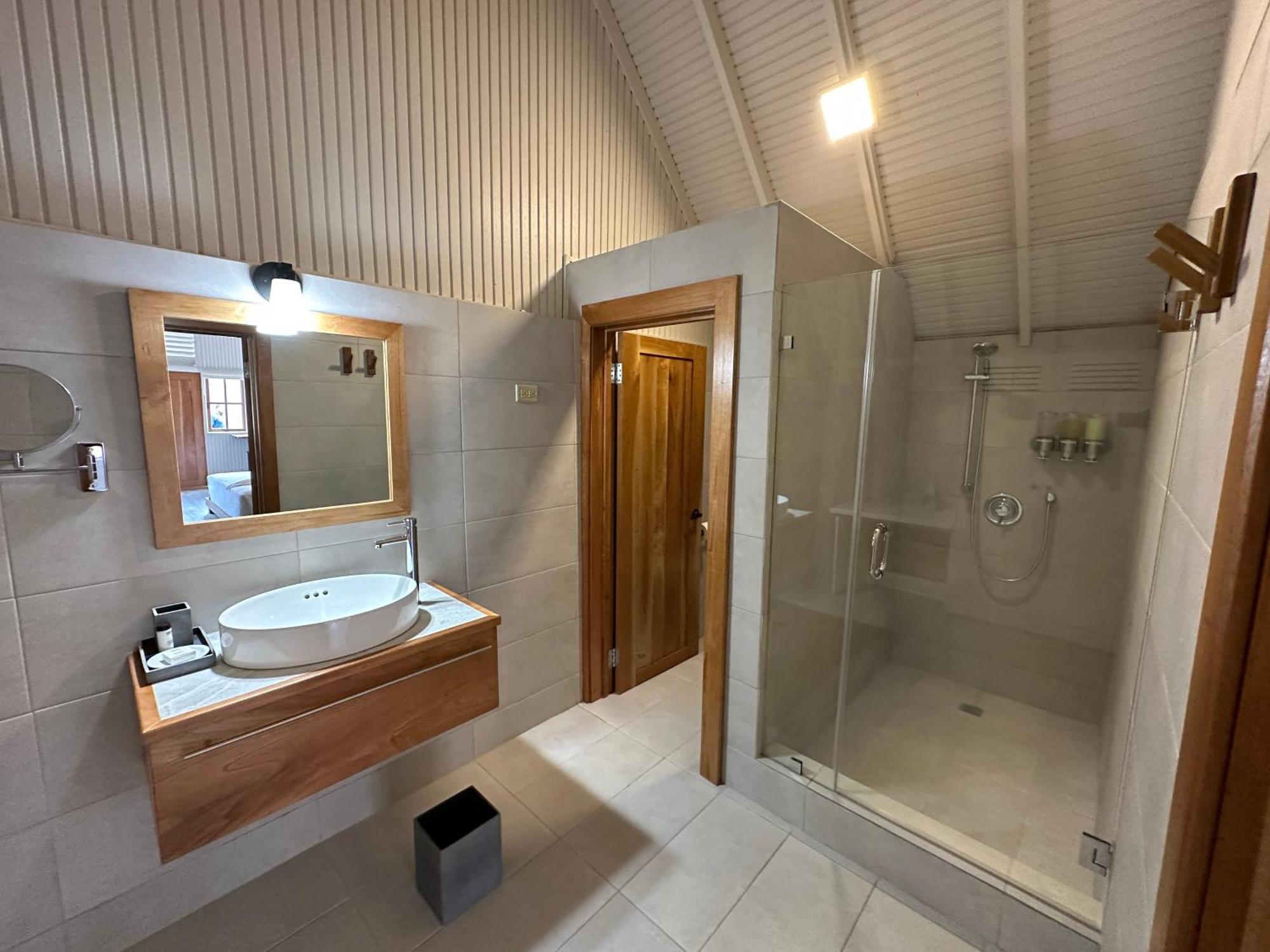 Hadco Experiences At Asa Wright Nature Centre Blanchisseuse Buitenkant foto