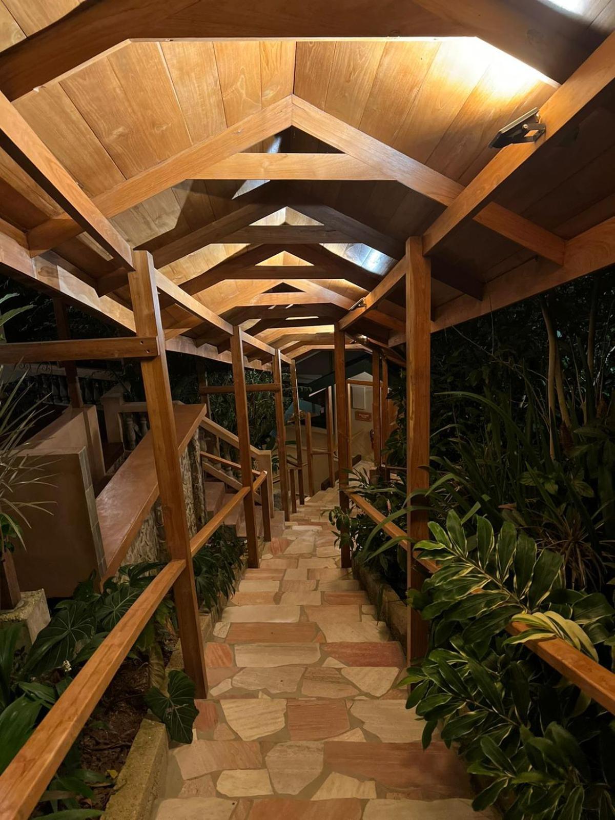 Hadco Experiences At Asa Wright Nature Centre Blanchisseuse Buitenkant foto